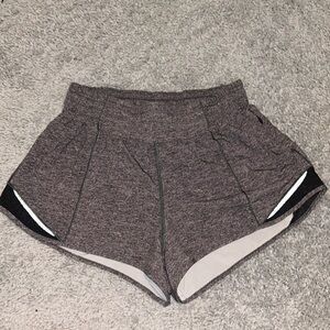 Lululemon Hotty Hot High-Rise Shorts 2.5